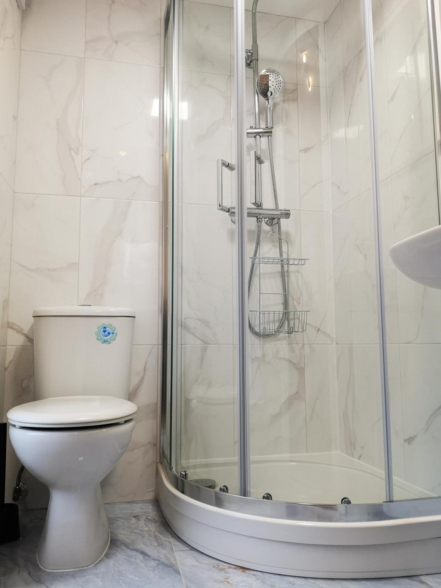 Apartment Stylish Minutes Away From Wembley London