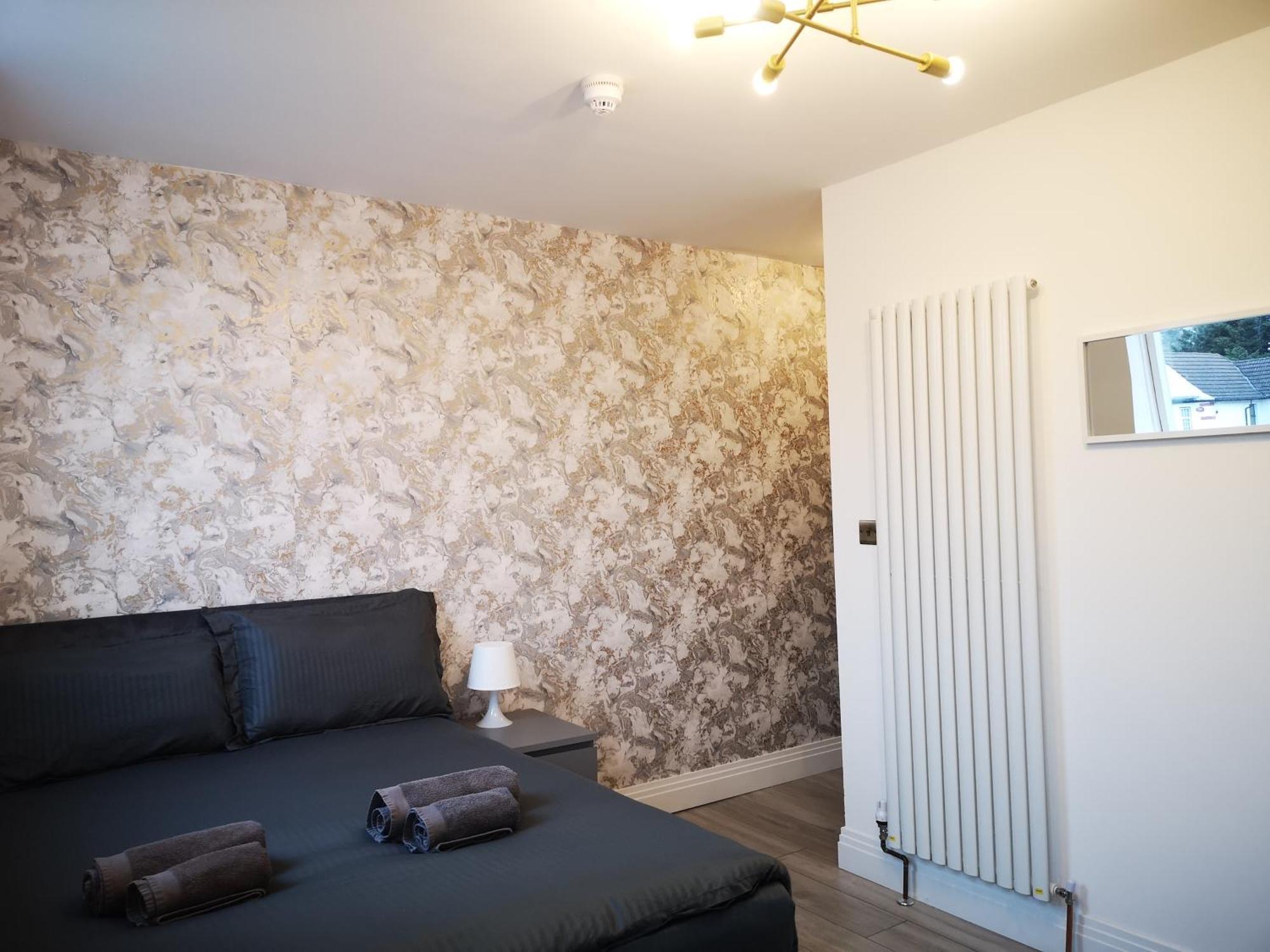 Stylish Minutes Away From Wembley Apartment *