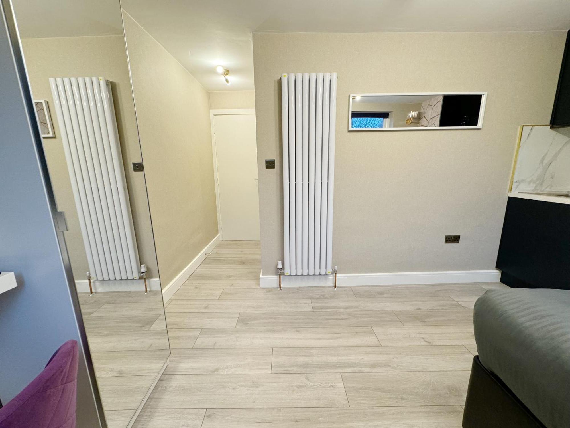 Stylish Minutes Away From Wembley Apartment *